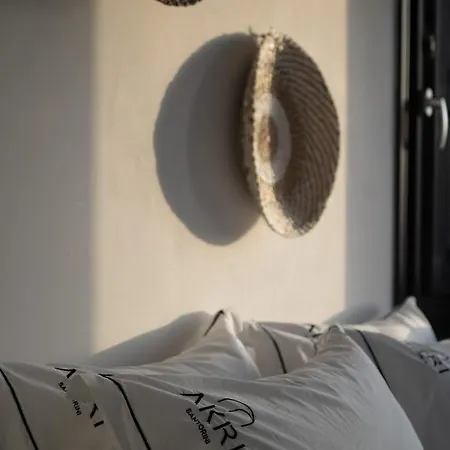 Akri Suites Hotel *