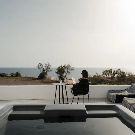 Akri Suites Hotel *