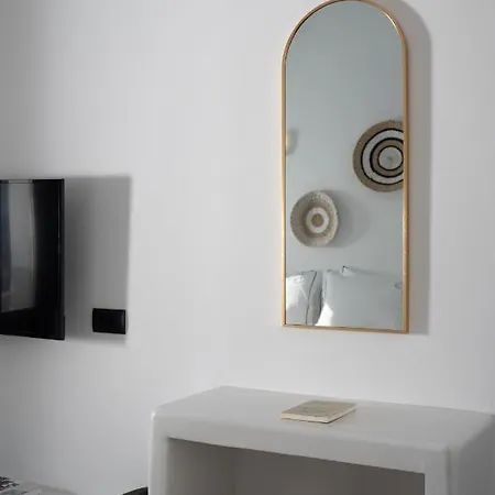 Hotel Akri Suites *
