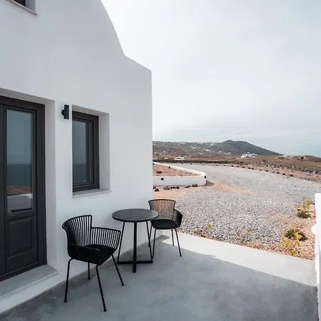 Akri Suites Hotel *