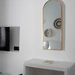 فندق Akri *